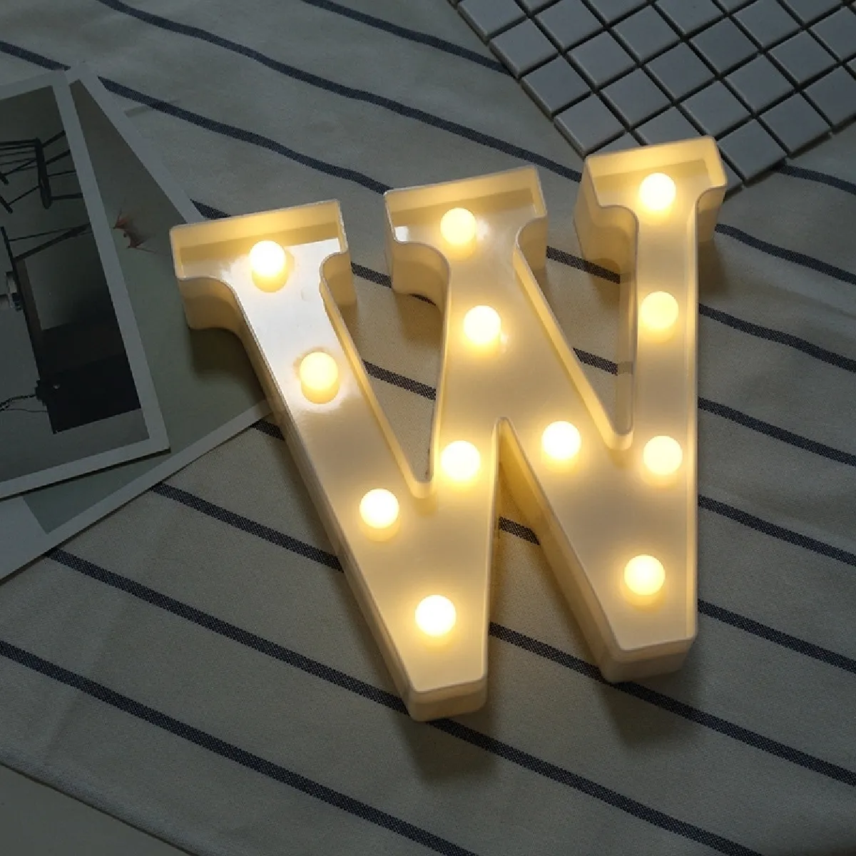 Wewoo Guirlande Lettre Alphabet W - Blanc chaud