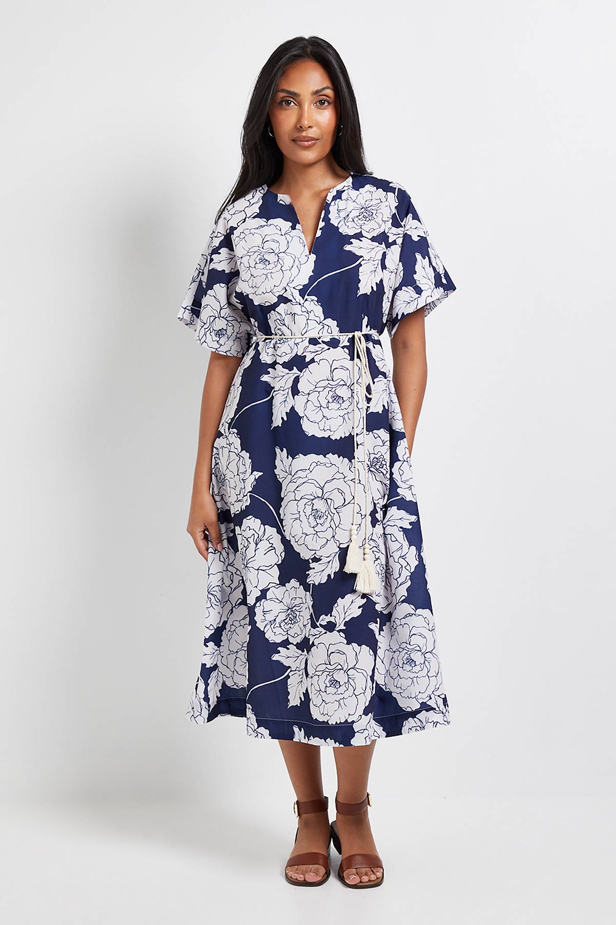 Wallis Robe Mi-Longue à Ceinture Motif Floral Petite Taille