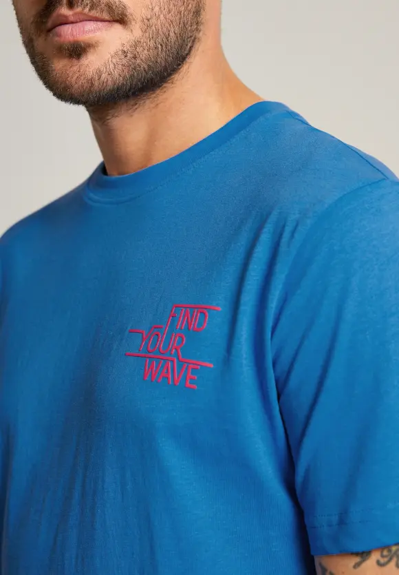 T-Shirt mit Brustprint - sonic blue