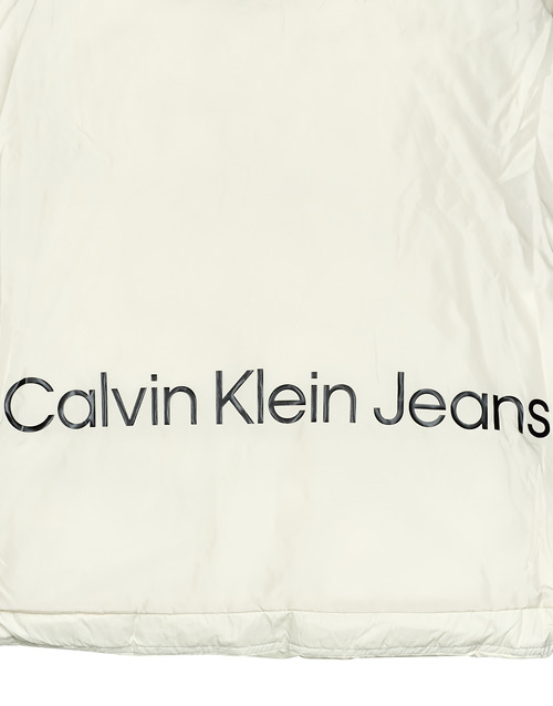 Calvin Klein Jeans - LOGO BELT WAISTED SHORT PUFFER Crudo