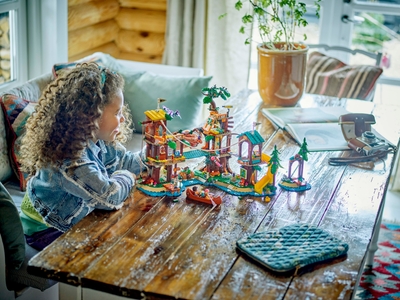 LEGO Avonturenkamp boomhut (42631)