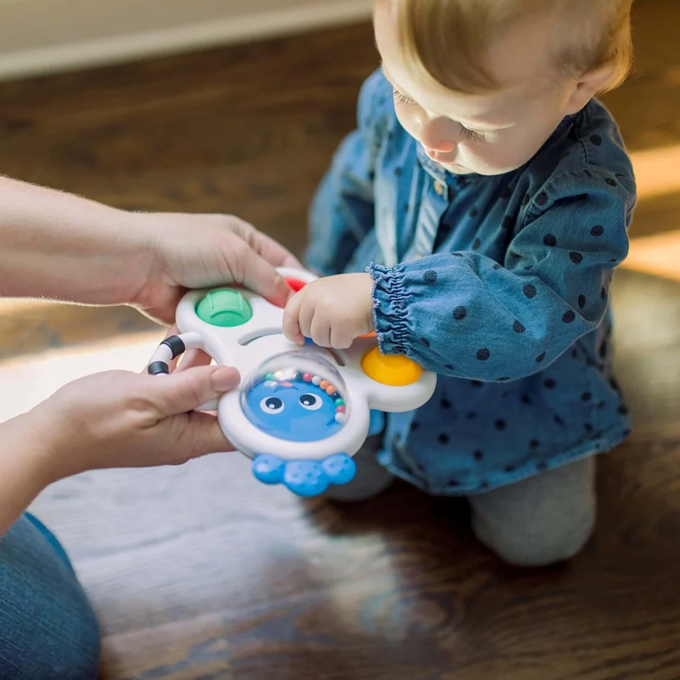 Baby Einstein - Opus’s Shape Pops™ sensorisk rangle og bidering