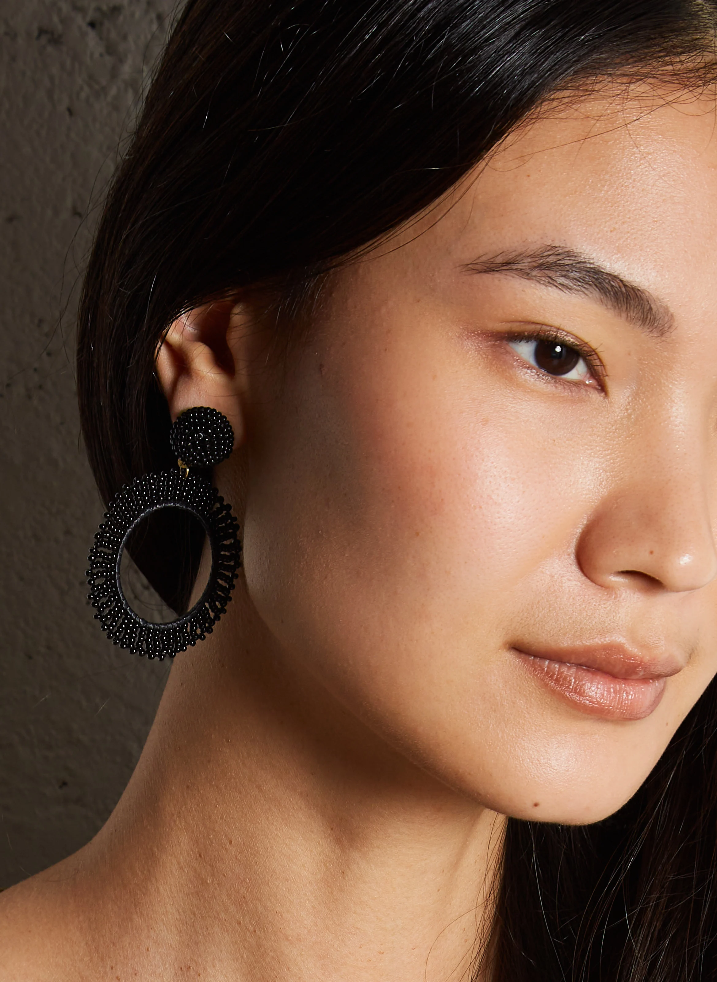 CECILIA - Boucles d'oreilles pendantes à perles | Noir