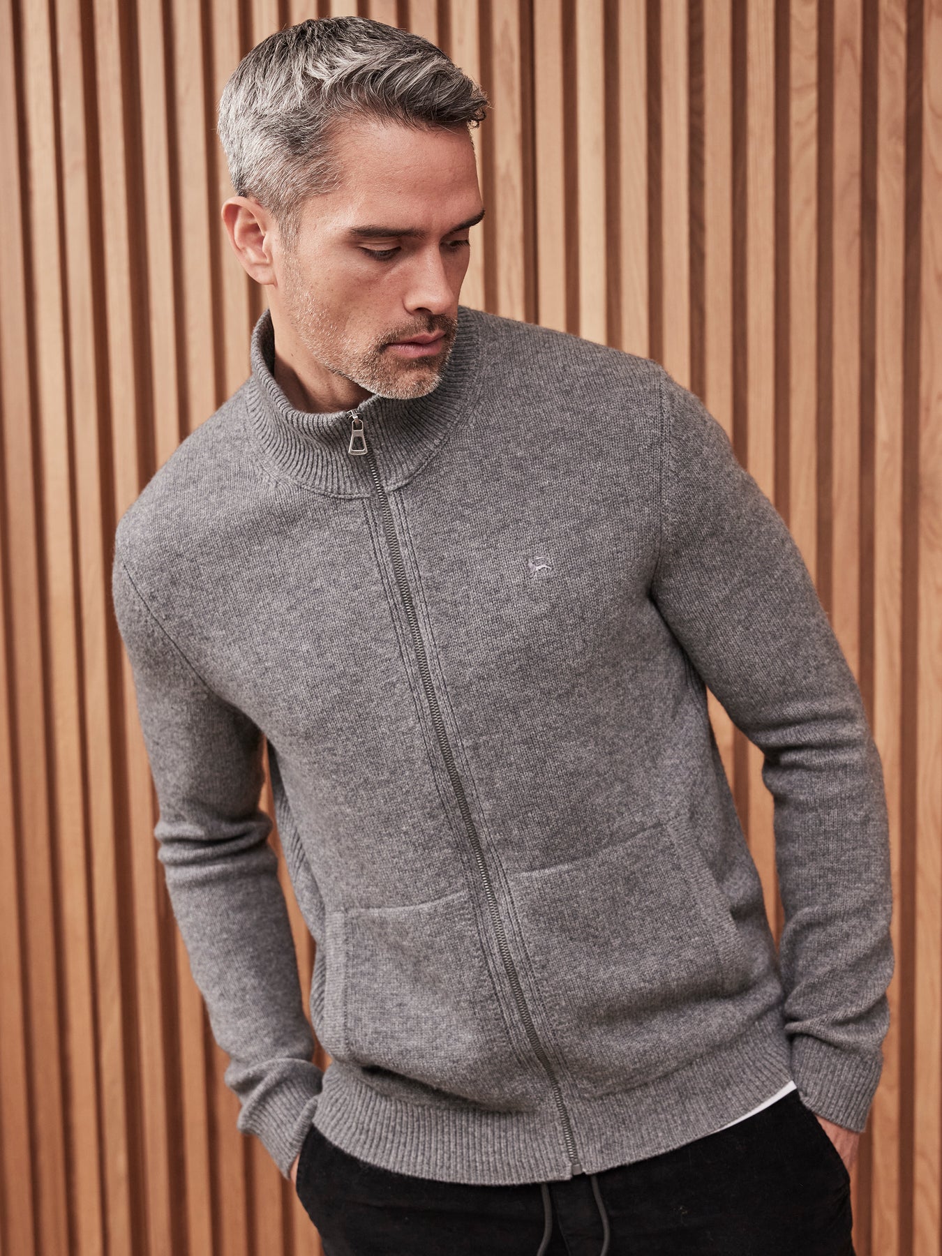 Schurwoll-Strickjacke mit Kaschmiranteil