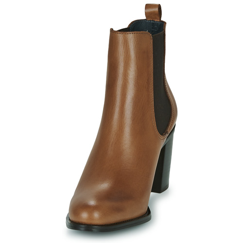 Otess -  - Marron