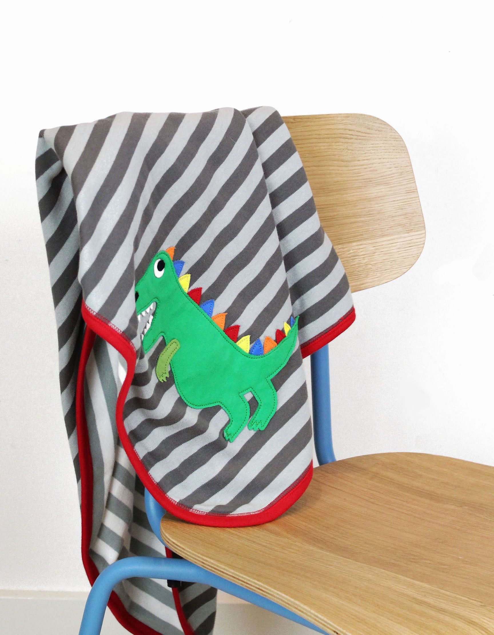 Toby Tiger Baby-Decke mit Dino-Applikation