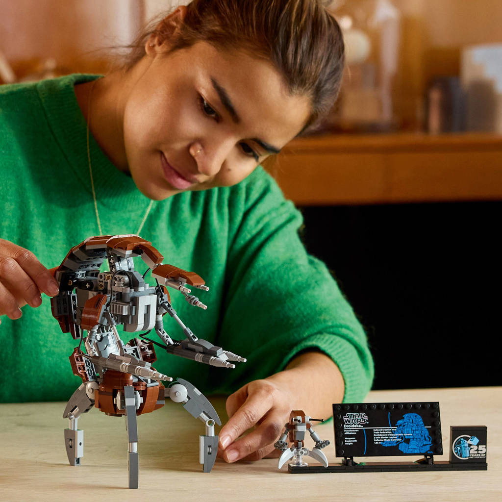 Mooie uitvoering van de Droideka uit Star WarsDroideka Decoratie en Bouwpakket voor volwassenen 75381