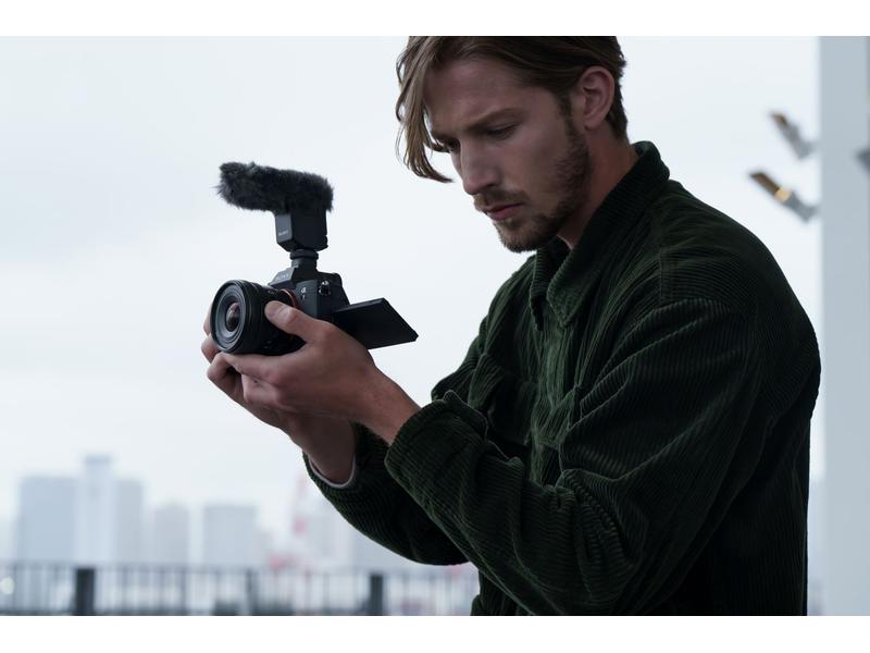 Sony Zoomobjektiv E PZ 10-20mm F4 G – Sony E-Mount Ultra-Weitwinkel-Powerzoom-Objektiv mit konstanter F4-Blende und hervorragende Bildqualität sowie ideale Bedienbarkeit
