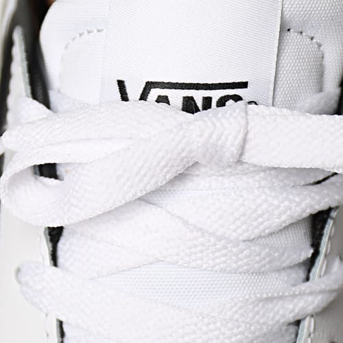 Baskets Lowland CC 7P2TWB Court True White Black
