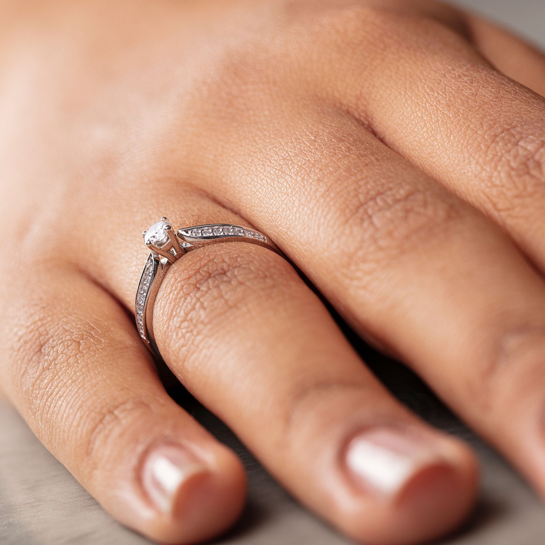 Verlobungsring 750/18 K Weissgold mit Diamanten 0.48 ct H/si