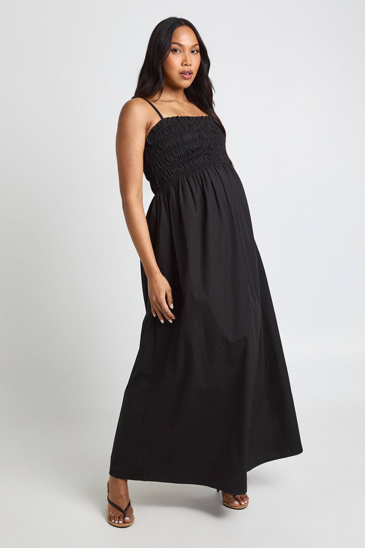 boohoo Robe Longue De Maternité En Popeline De Coton Froncée À Bretelles