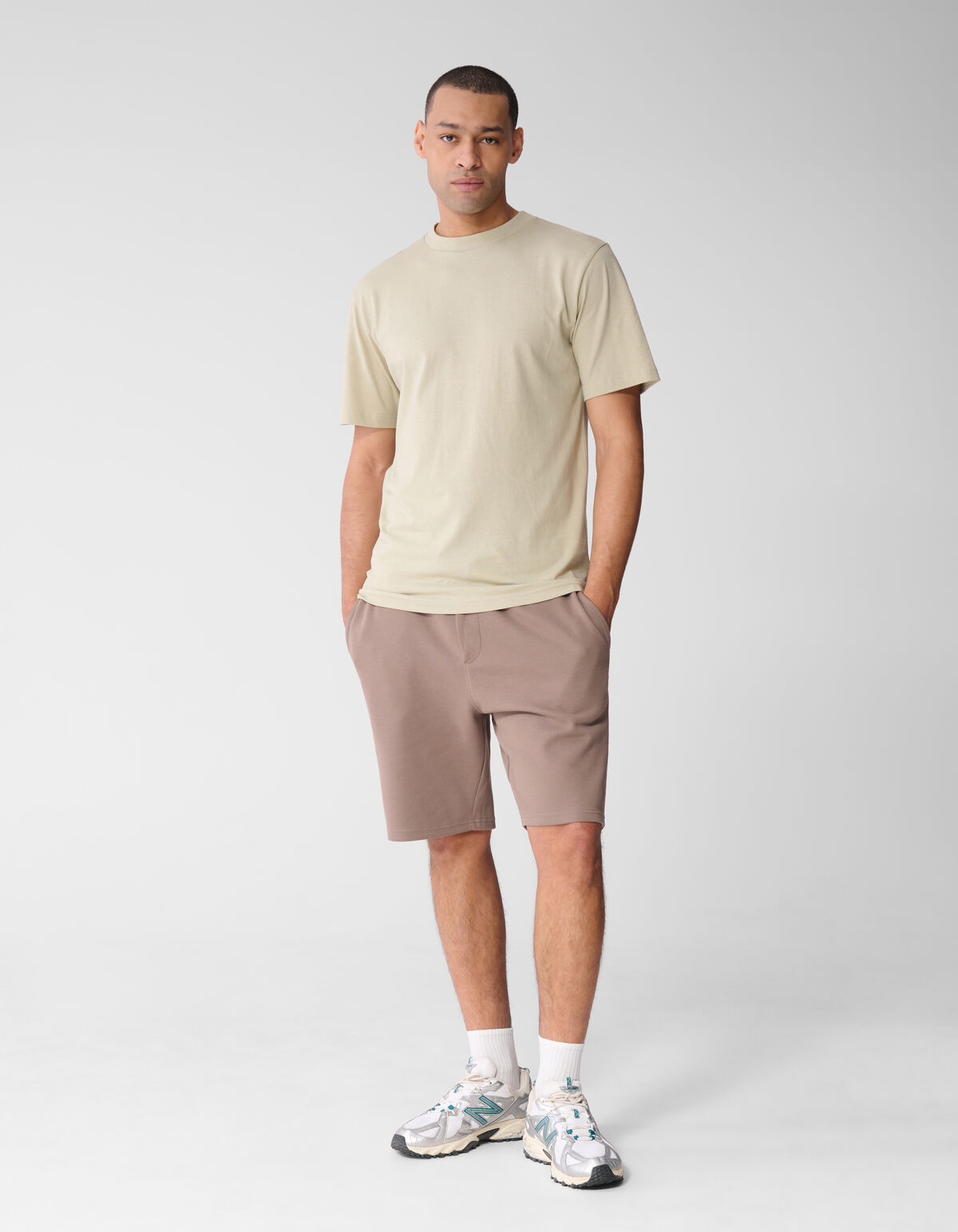 Pique Short Taupe