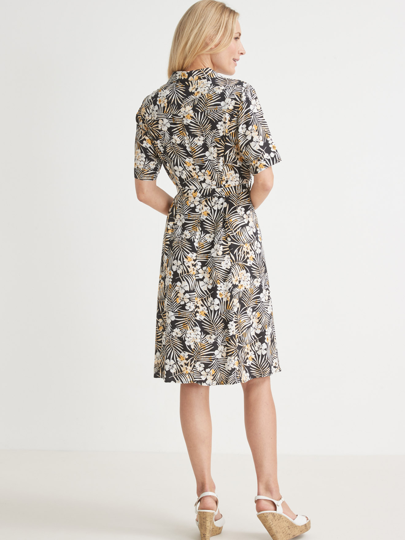 Robe col tailleur manches courtes