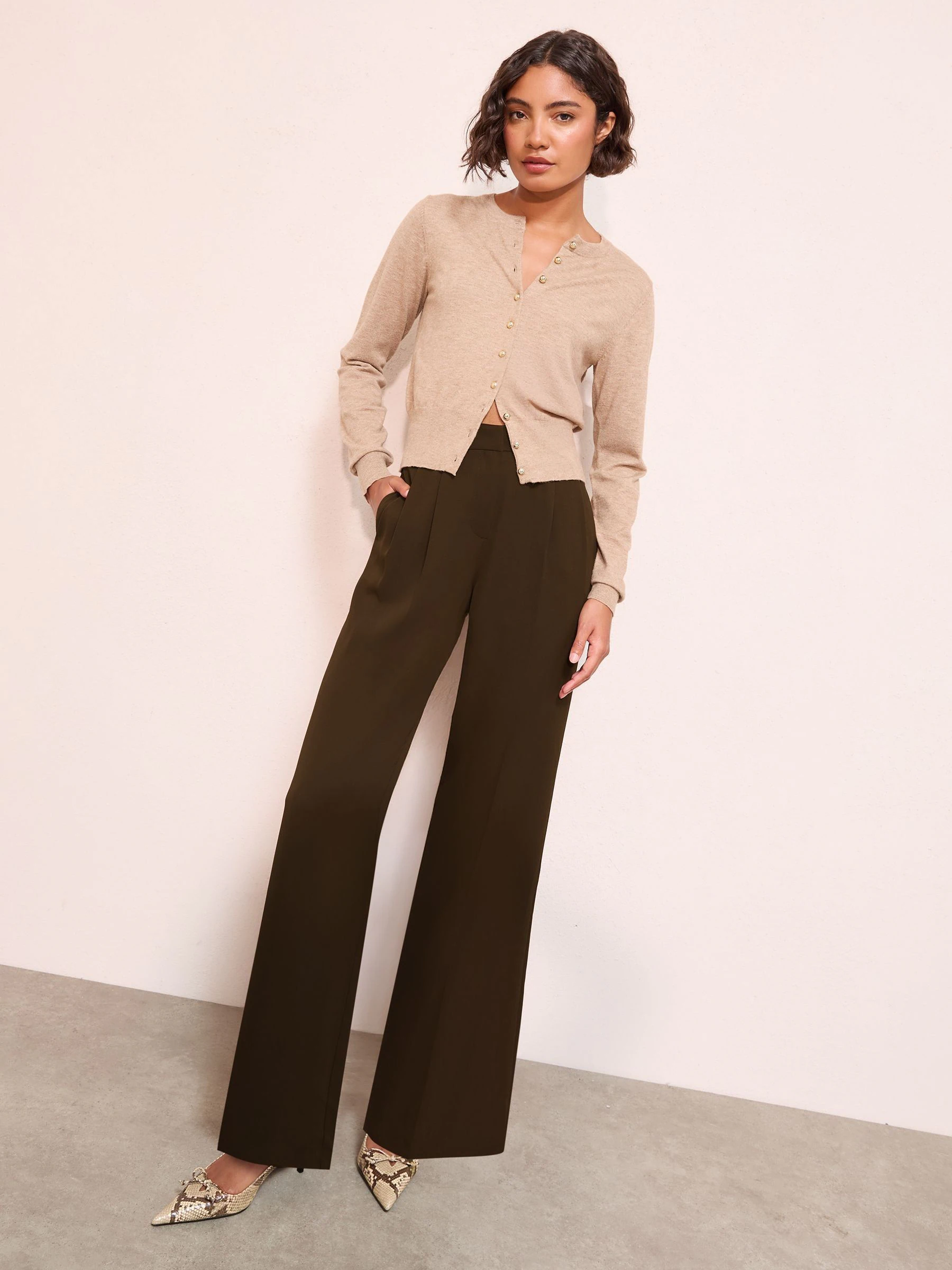 Bruin - Friends Like These Premium broek met wijde pijpen en elastiek aan de achterkant