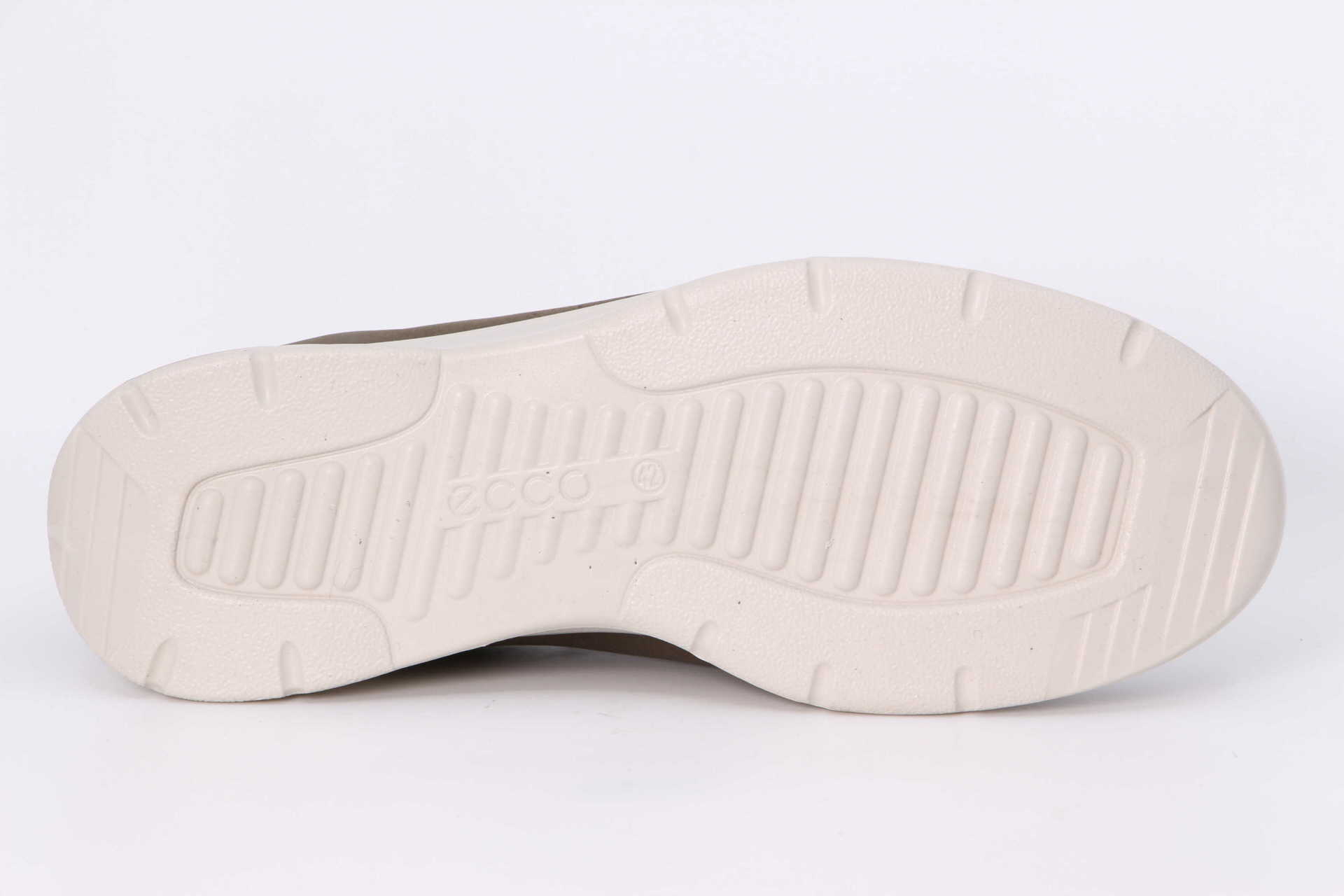 Ecco Irving tarmac