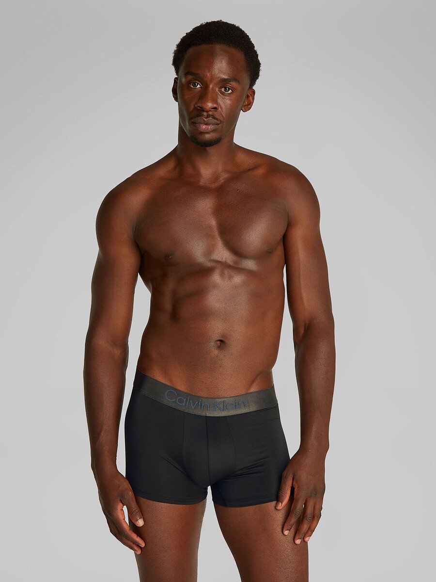 CALVIN KLEIN CUECAS<br>Conjunto de 3 cuecas boxer lisas de microfibra