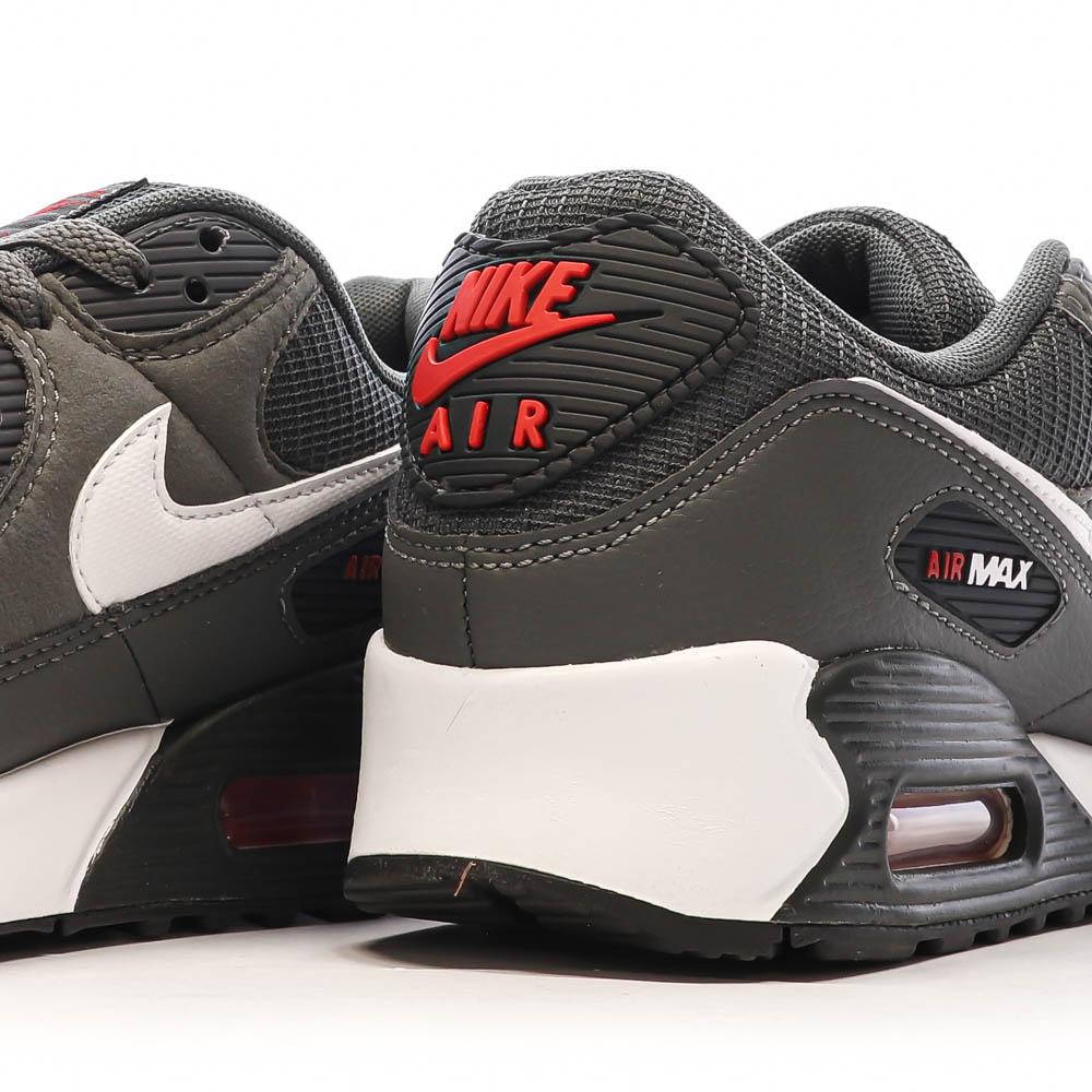 Nike Baskets Grises Homme Nike Air Max 90