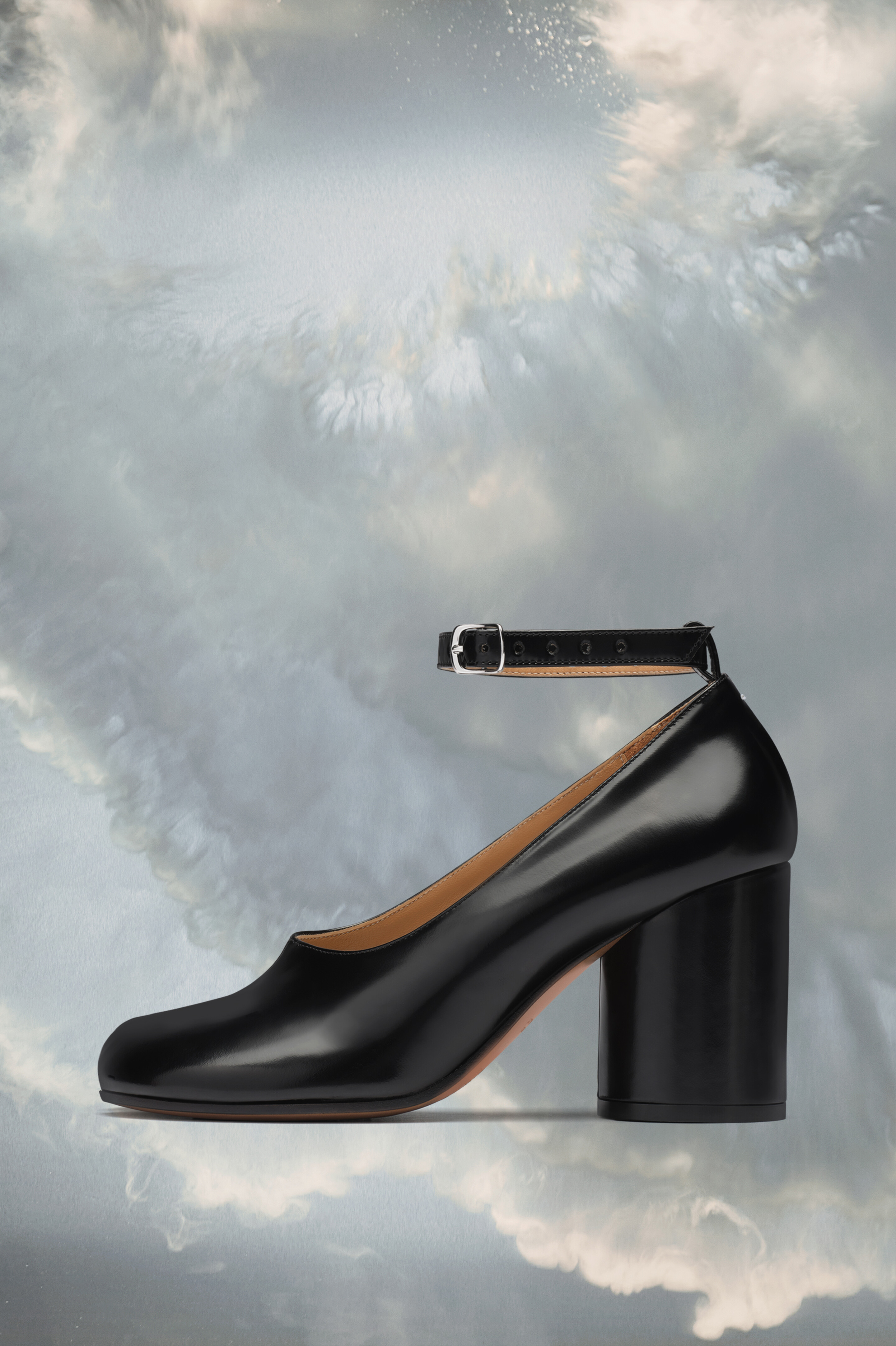 Black Leather Heeled Tabi Décolleté