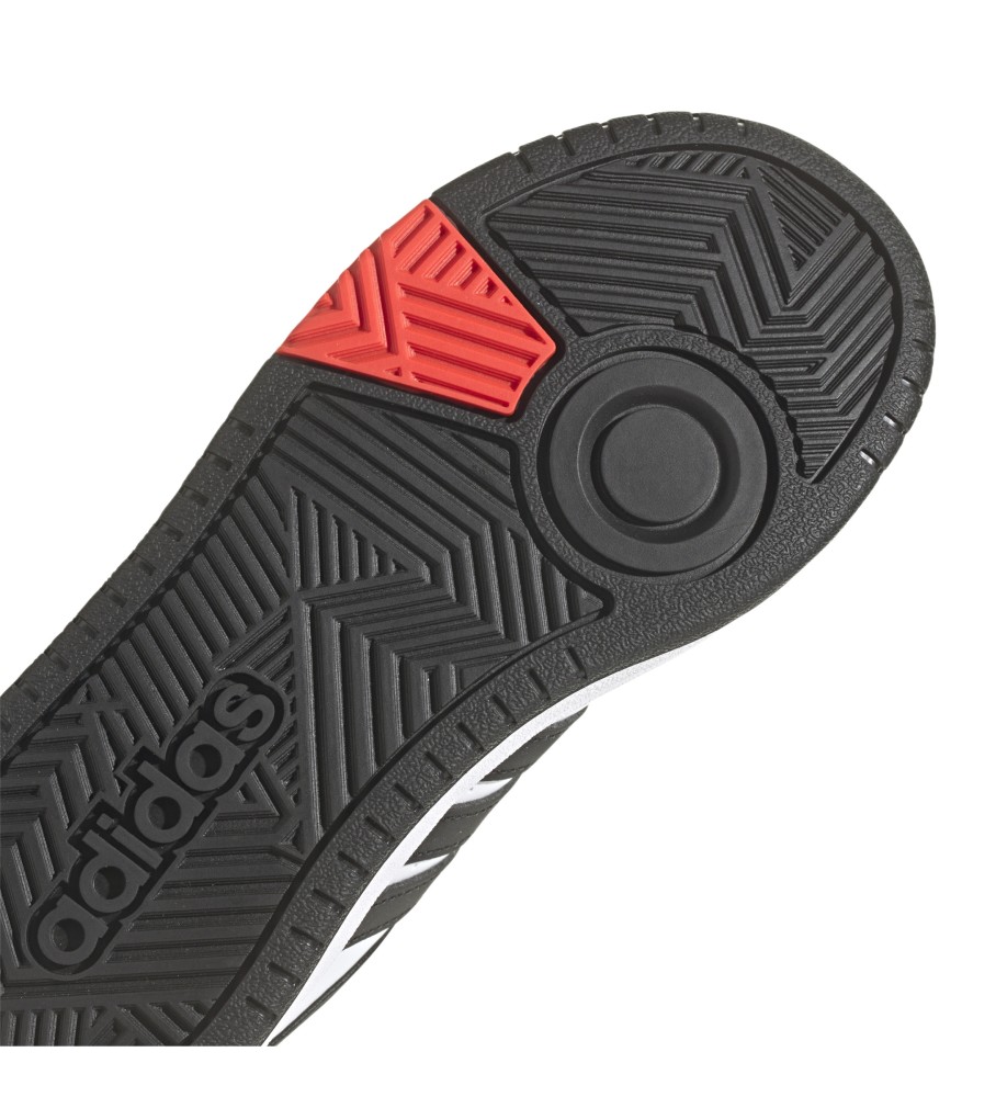 tênis adidas Hoops brancos