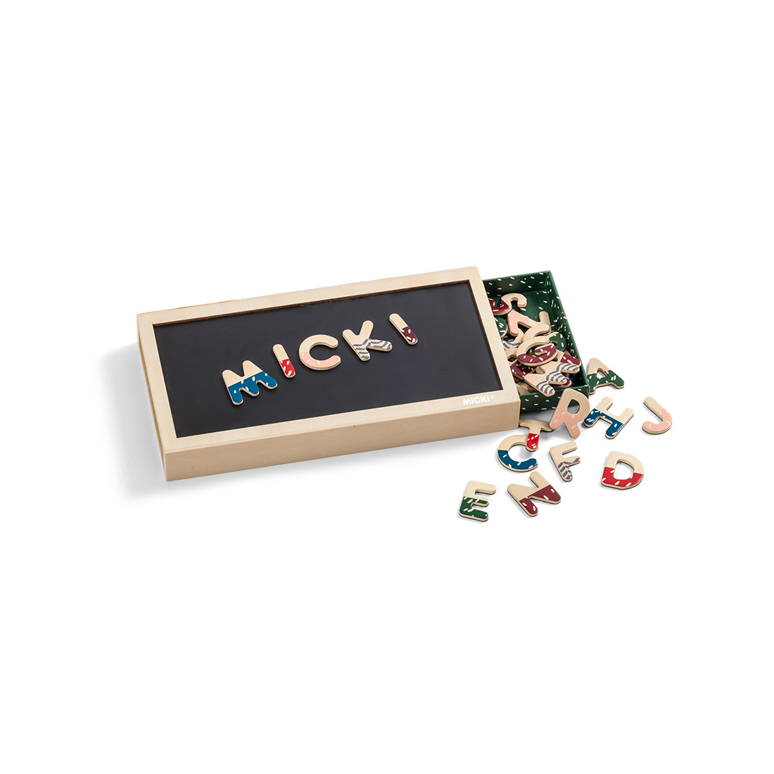 MICKI Magnetbuchstaben inkl. Box & Tafel