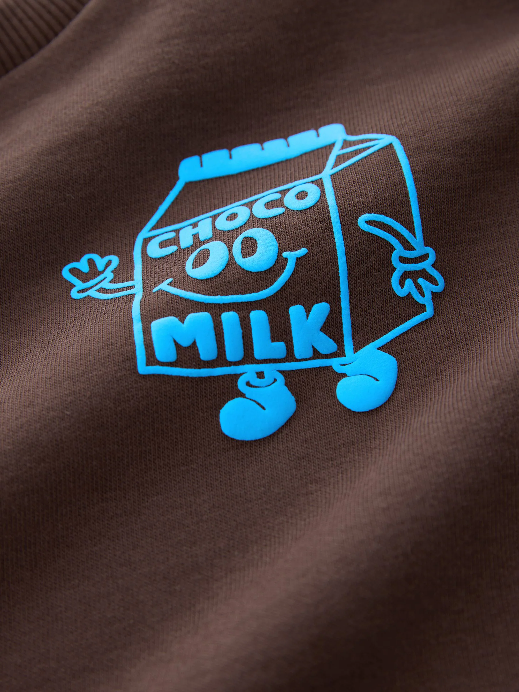 Chocoladebruin en blauw - Bedrukte set van sweater met ronde hals en joggingbroek (3mnd-7jr)