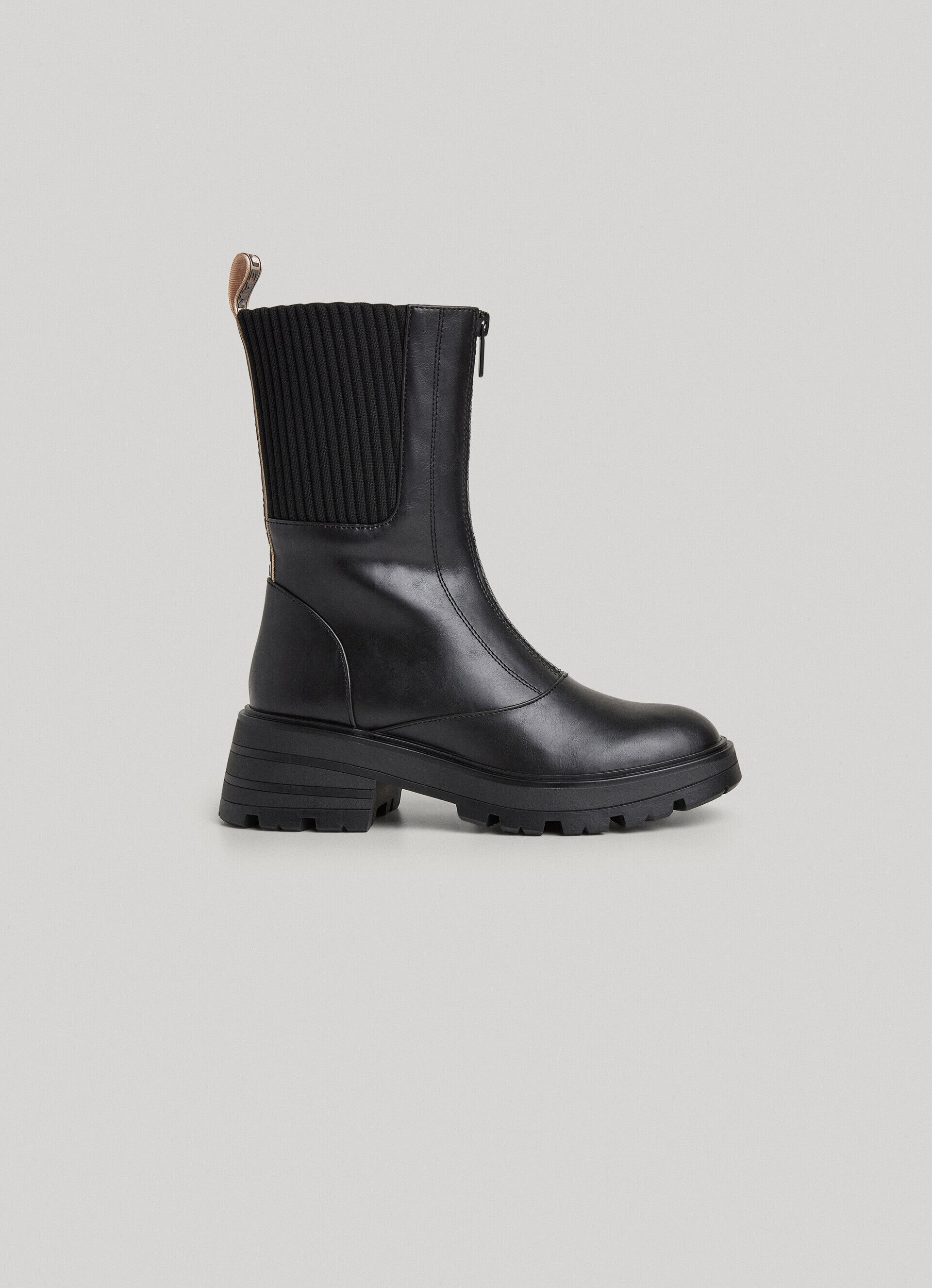 BOTAS DE CANO CURTO EM MALHA COMBINADA - pretas