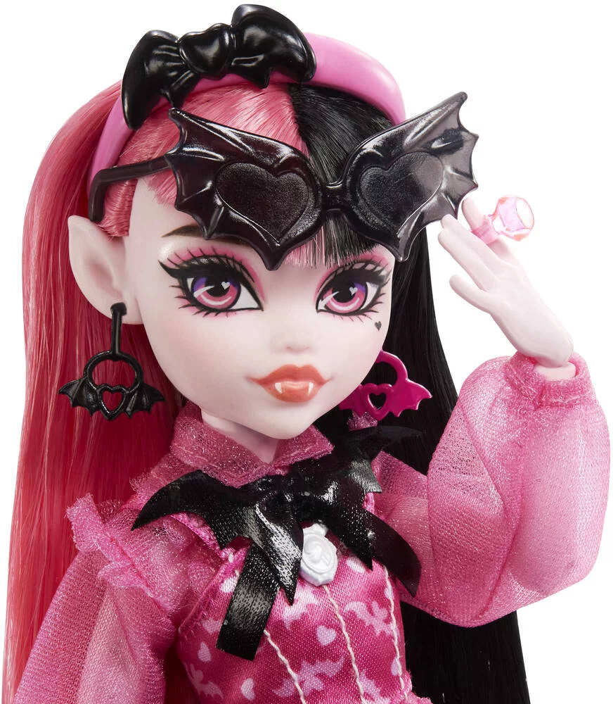 MONSTER HIGH -  POUPEE DRACULAURA AVEC CHAUVE-SOURIS DE COMPAGNIE