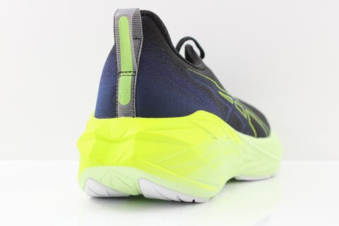 Asics NOVABLAST 4
