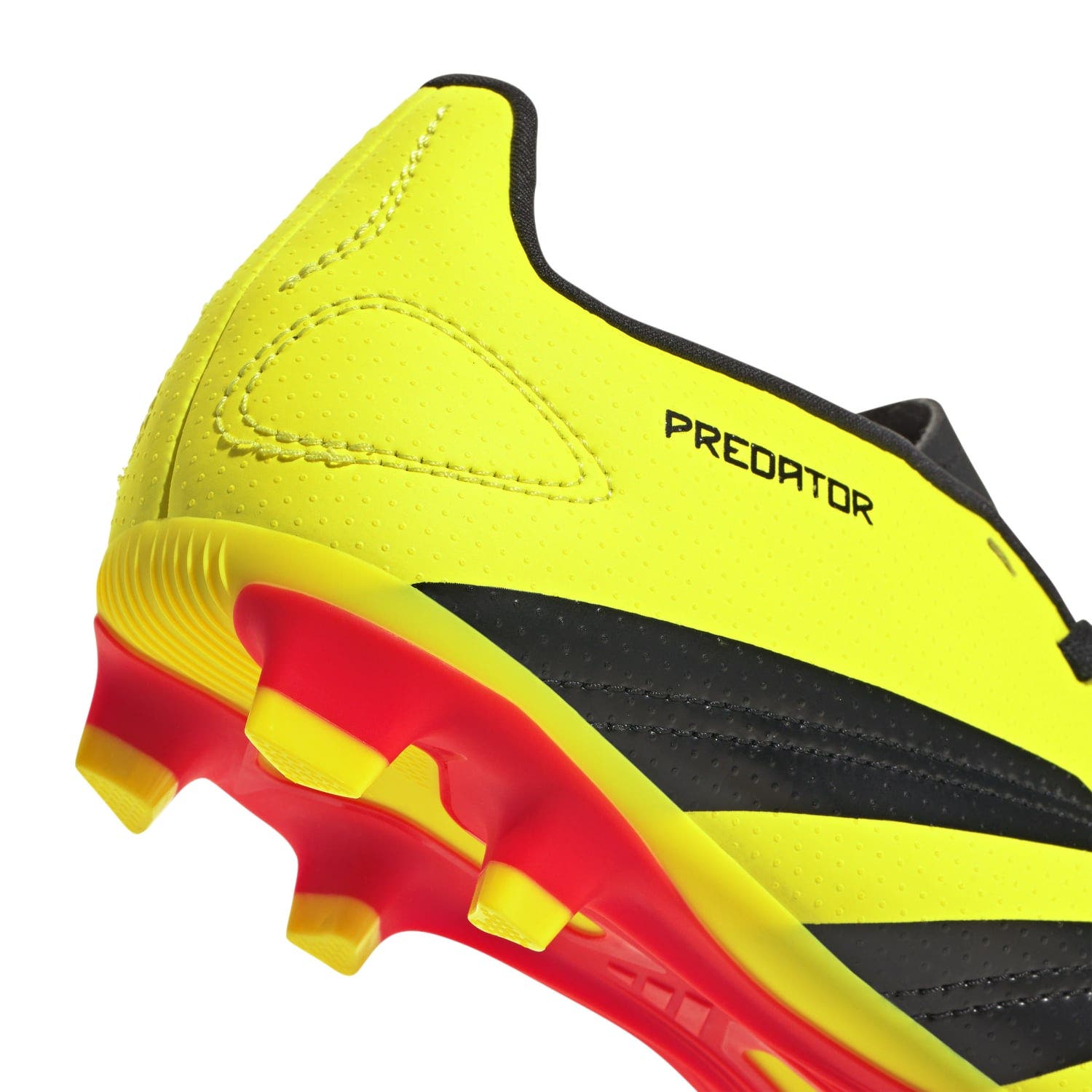 adidas  Predator Club
