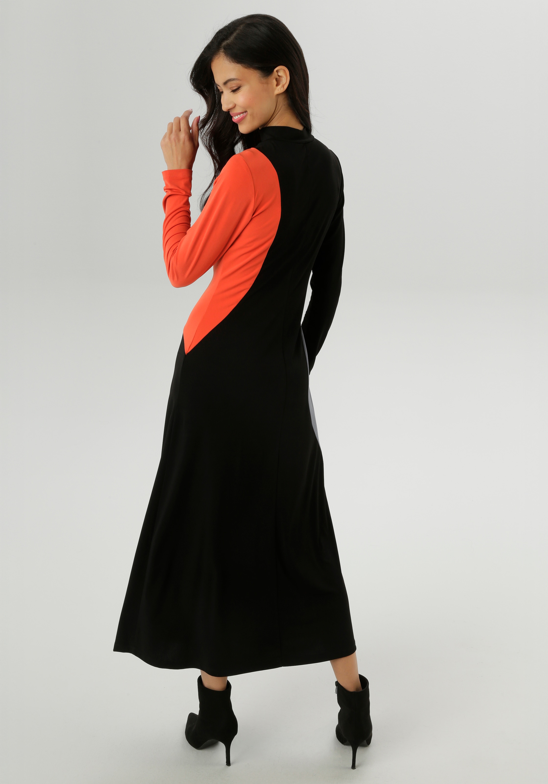 Aniston SELECTED Maxikleid mit asymmetrisch verlaufenden Farbeinsätze - NEUE KOLLEKTION