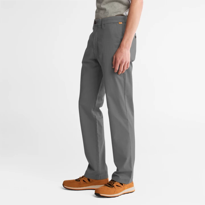 Calça chino Squam Lake Stretch para homem, na cor cinza.