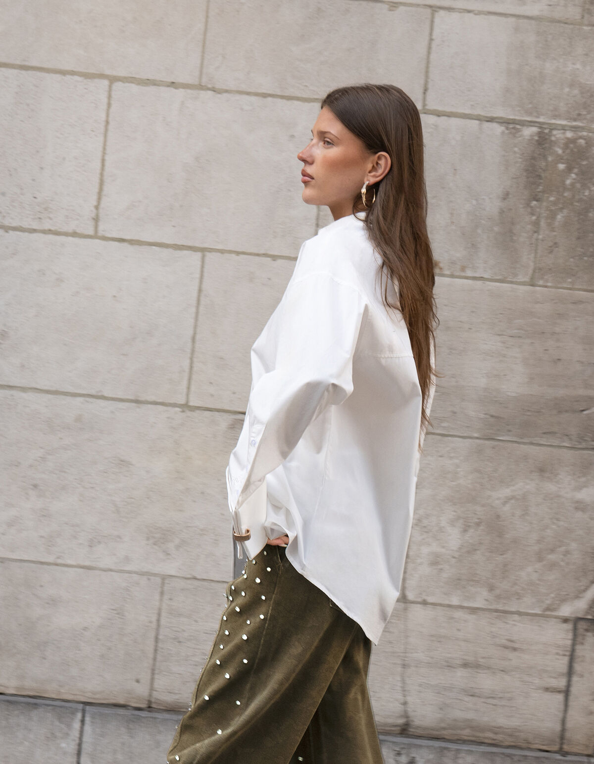 Oversized Ring Cuff Blouse Wit