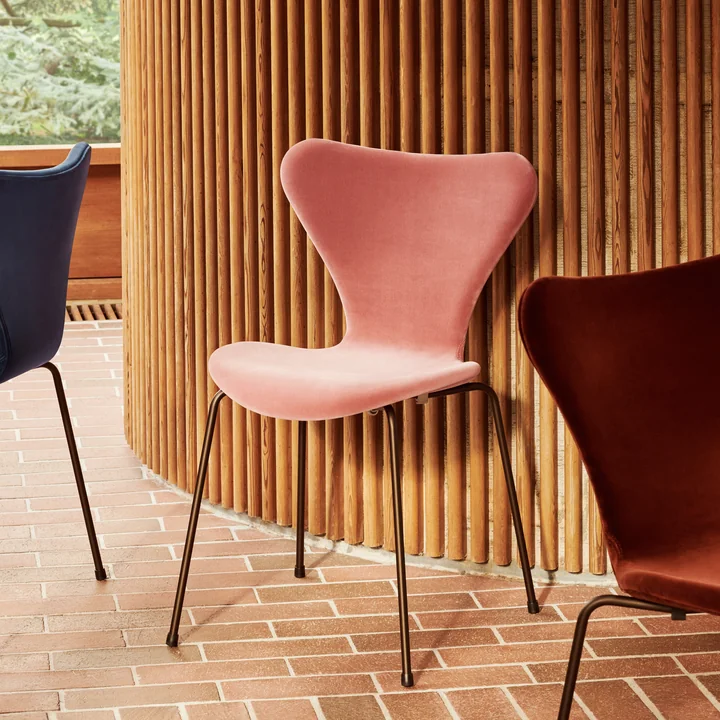 Fritz Hansen - Serie 7 Stuhl, Vollpolsterung, brown bronze / Velvet Belfast pflaume dunkel