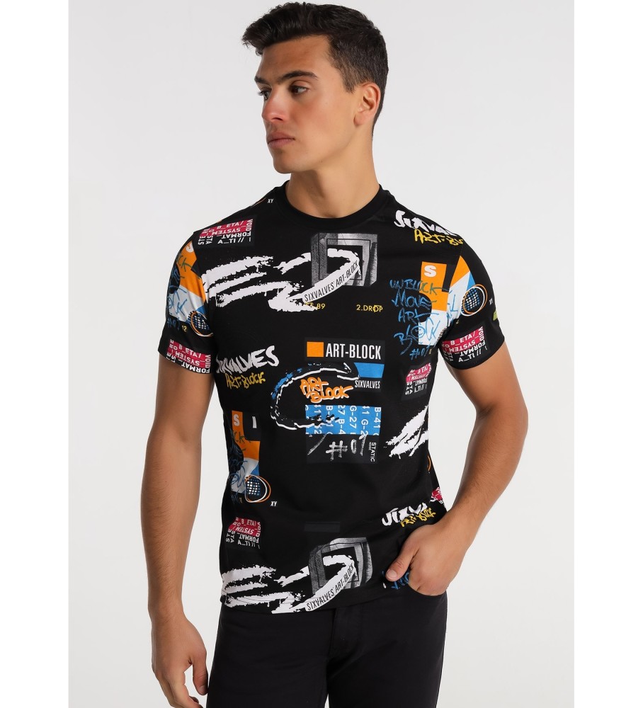 Camiseta preta com estampa 