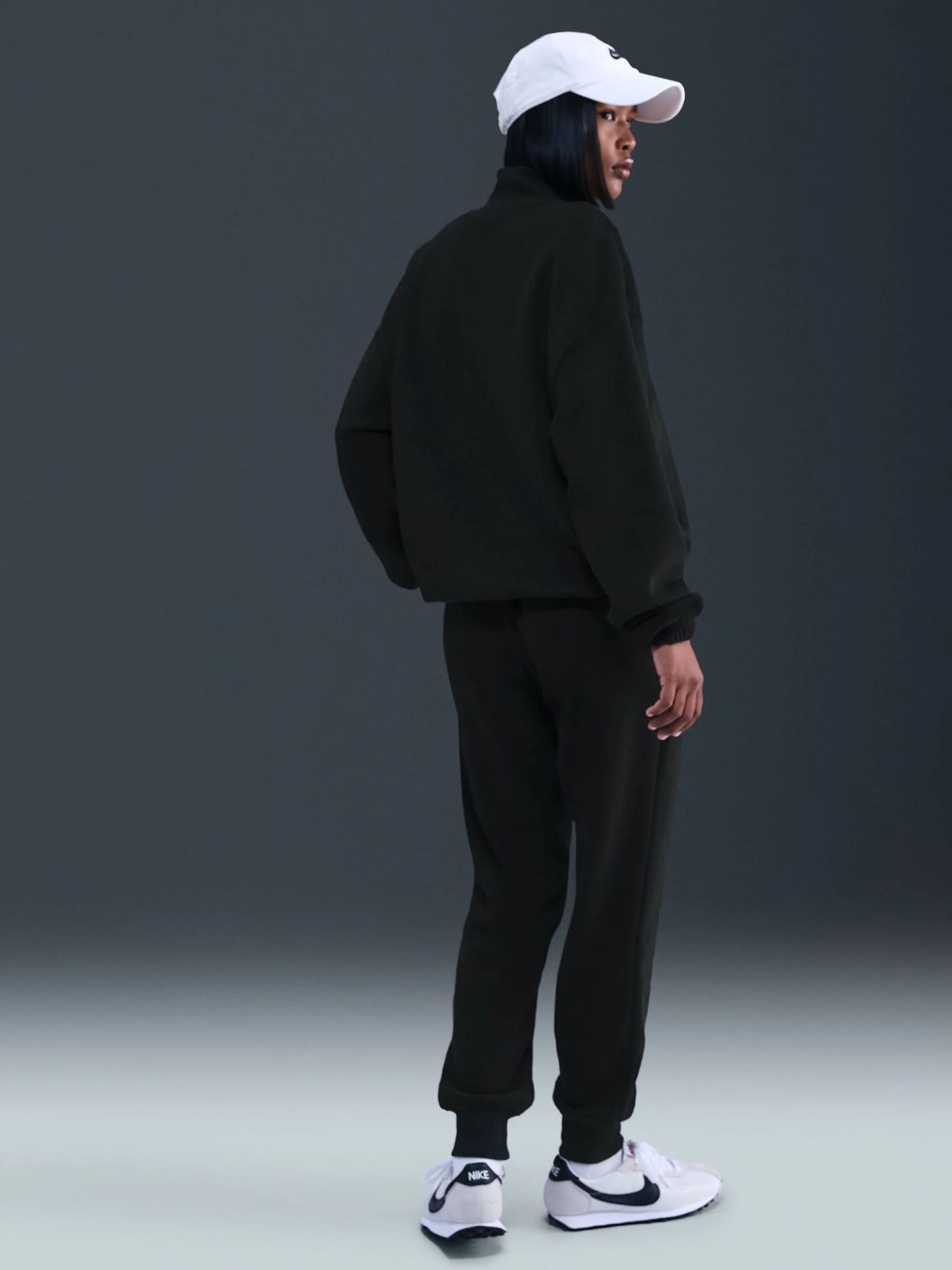 Zwart - Nike Oversized Sportswear Phoenix Plush Cozy Long-Sleeve Mock-Neck Top