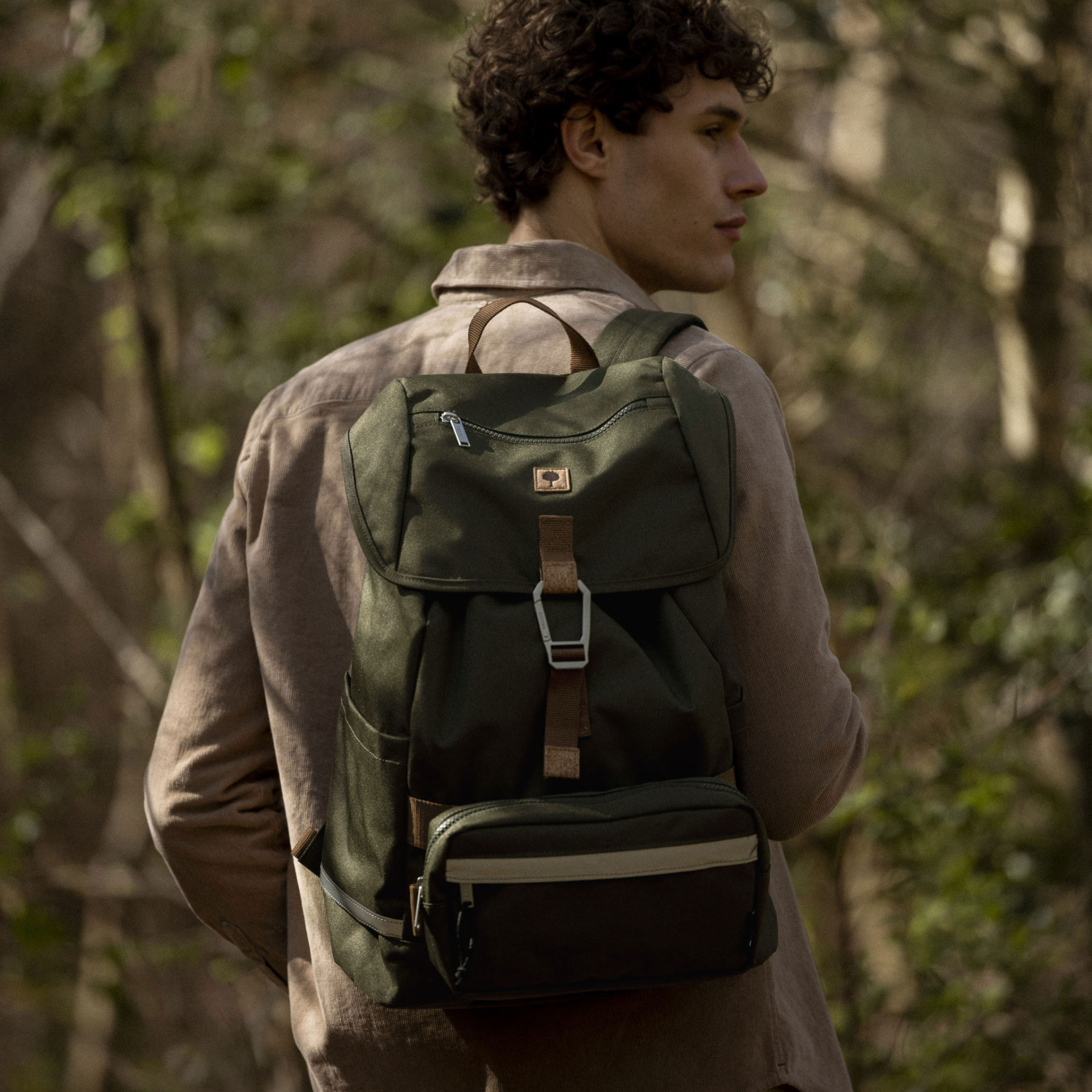 Sac à dos kaki végan en polyester recyclé - modèle Level up