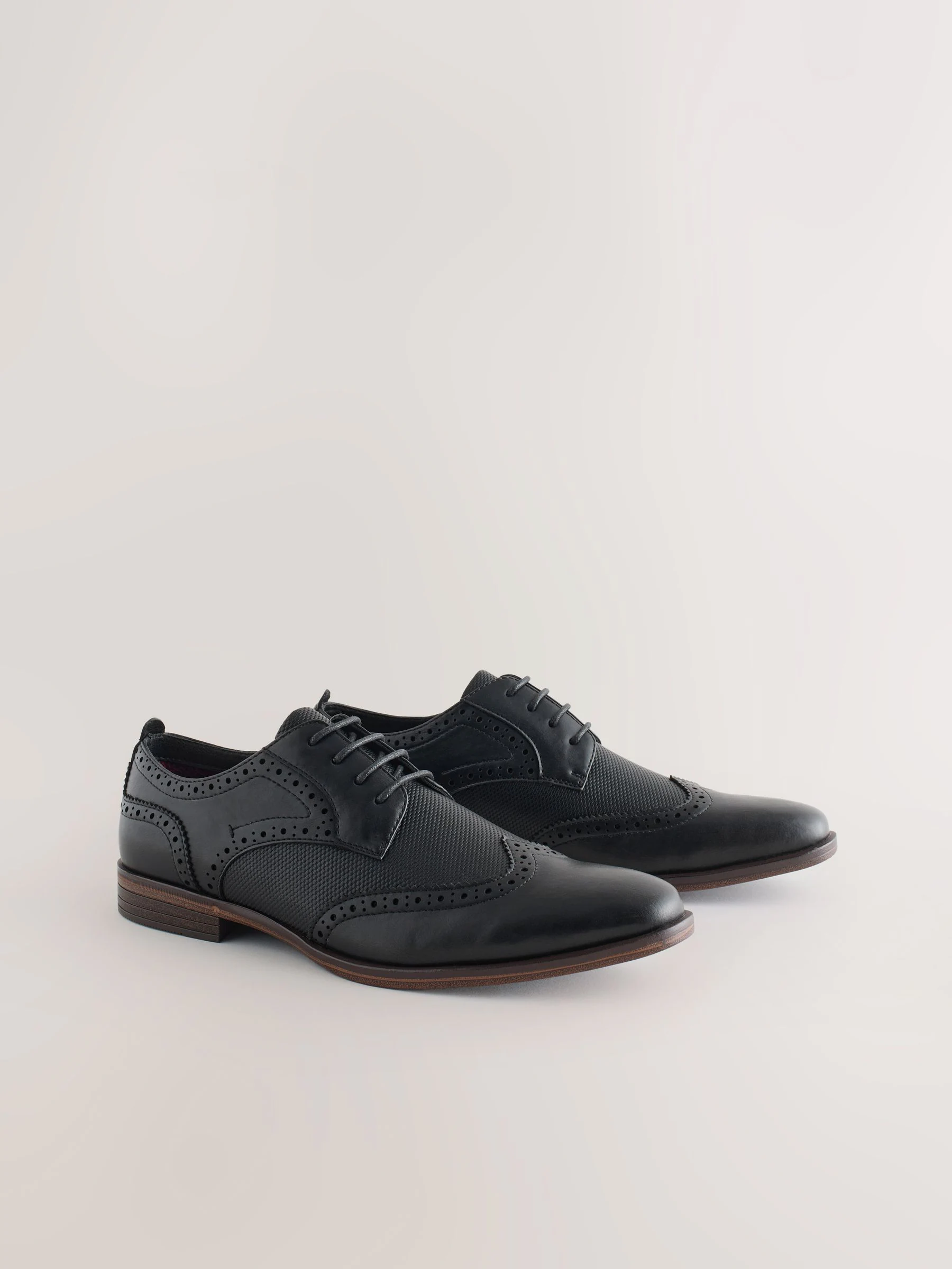 Zwart - Wingcap Brogue Shoes