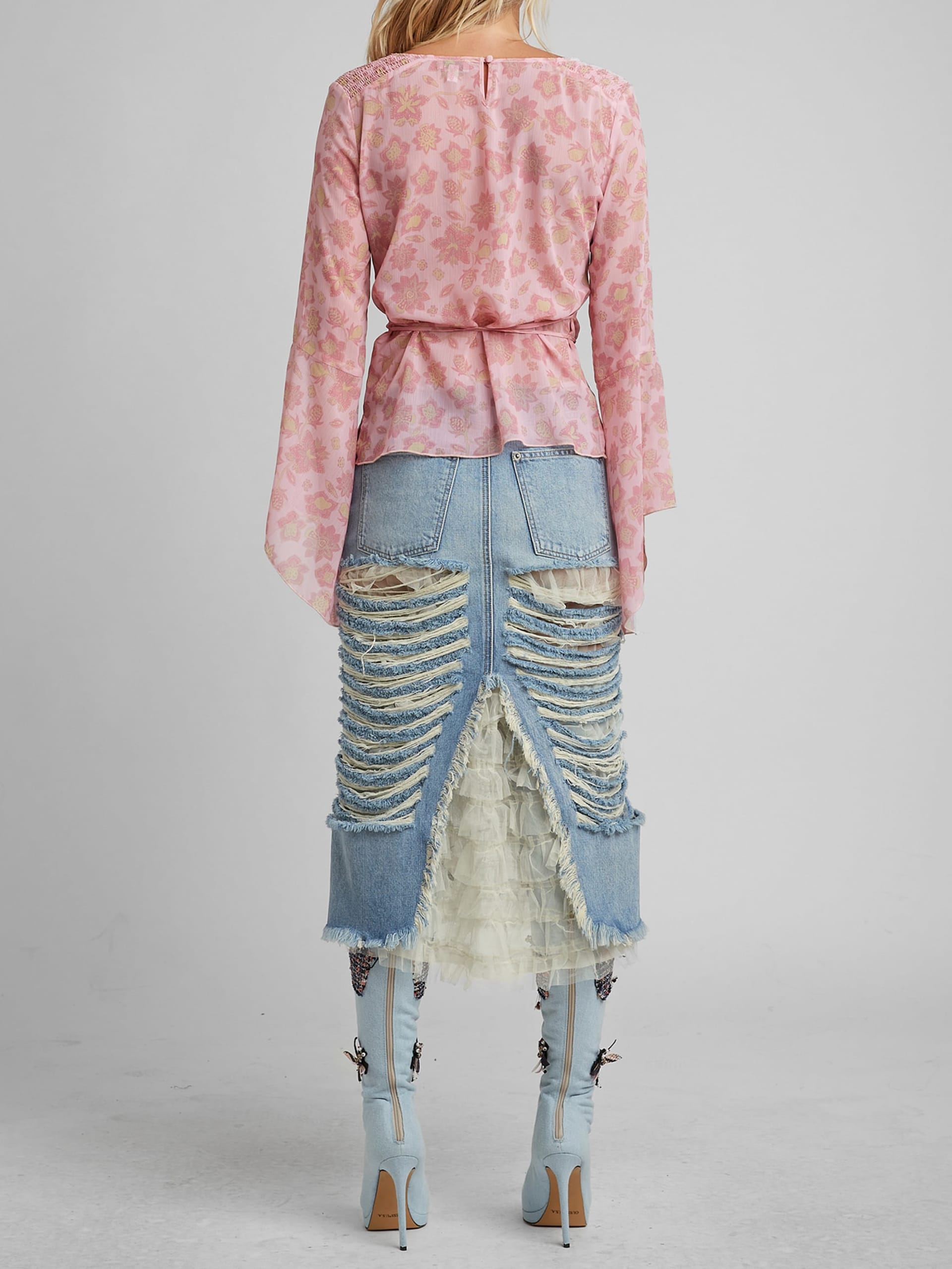 Saia jeans desgastada