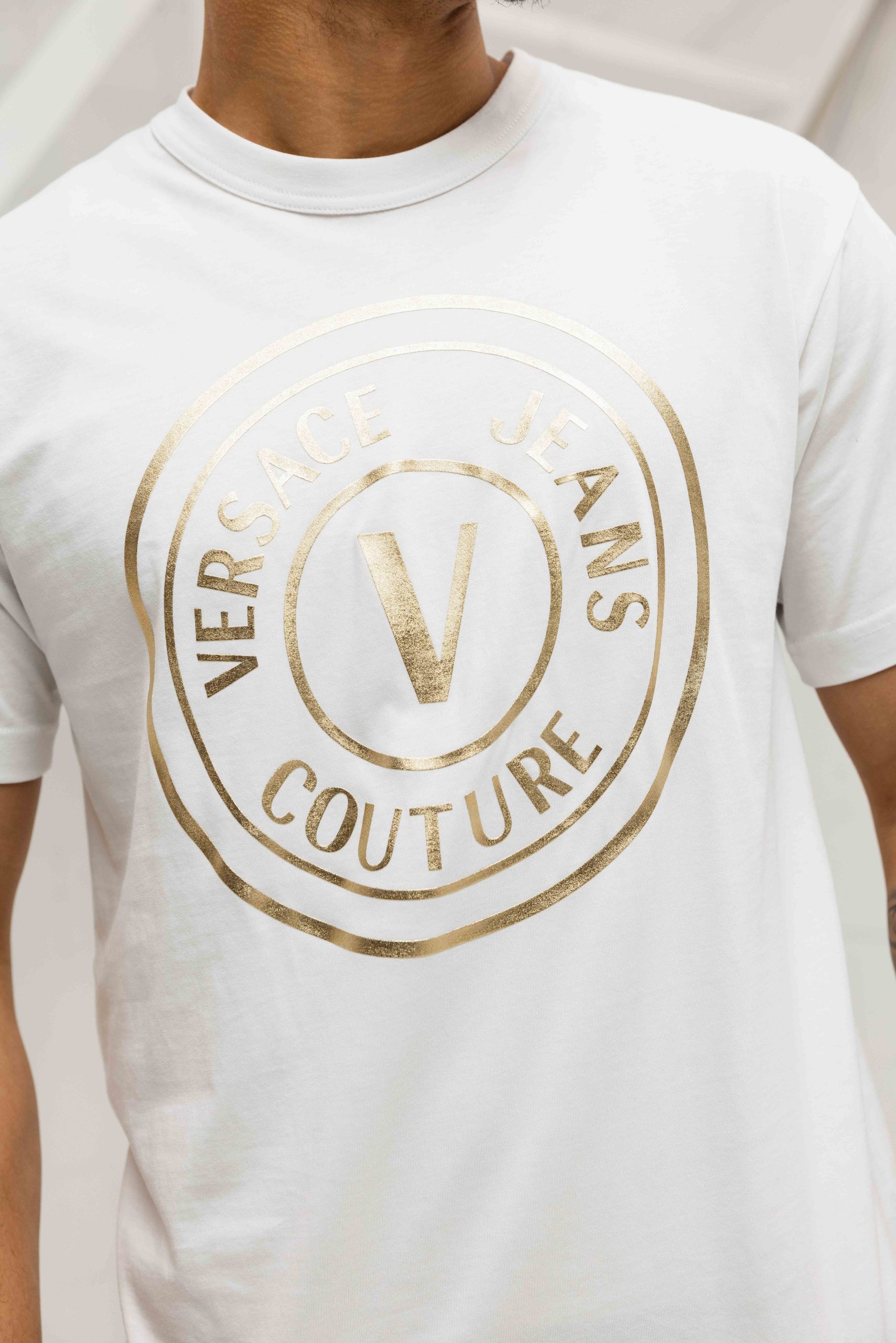 Versace Jeans Couture V-Emblem T-Shirt Heren Wit/Goud