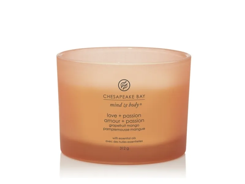 Chesapeake Bay Scented candle  Grapefruite Mango  Love & Passion