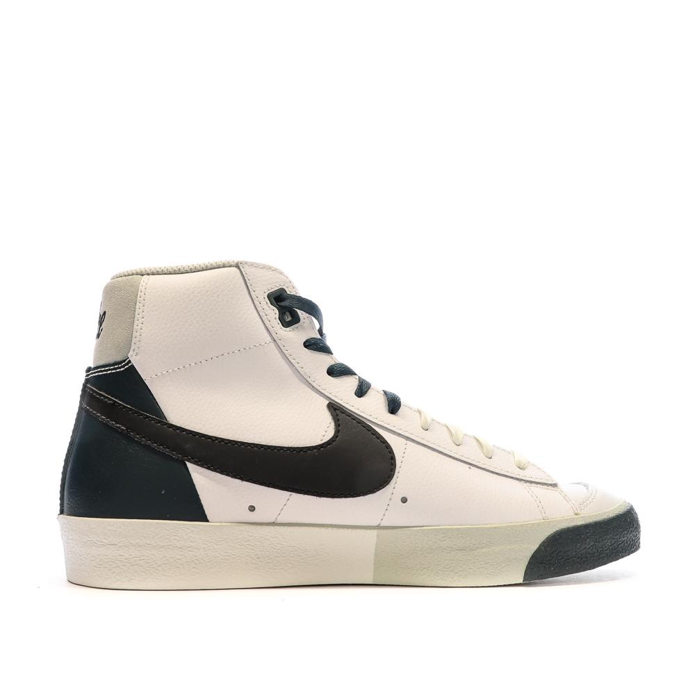 Nike Baskets Blanches/Noires Homme Nike Blazer Mid 77
