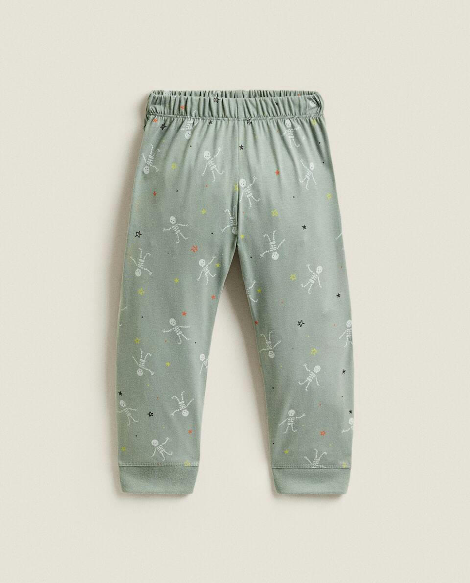 Pijama infantil de esqueleto para o Halloween