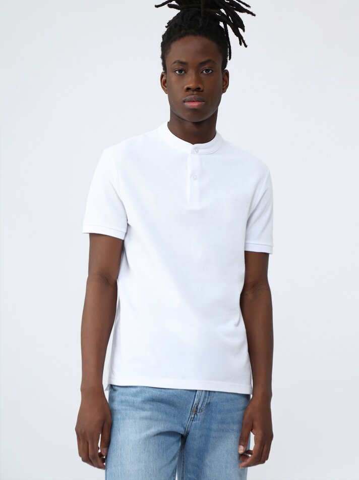 Camisa polo com gola mandarim - Branca