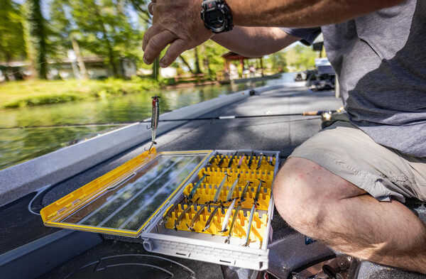 Boîte à leurres Plano Edge Vertical Jig And Spybait 3700