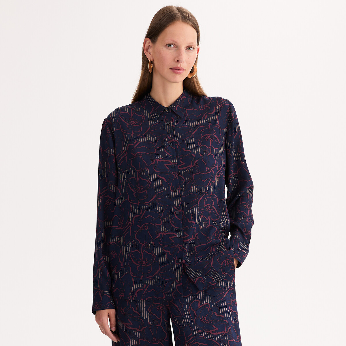 ANNE WEYBURN<br>Camisa com estampa gráfica e mangas compridas