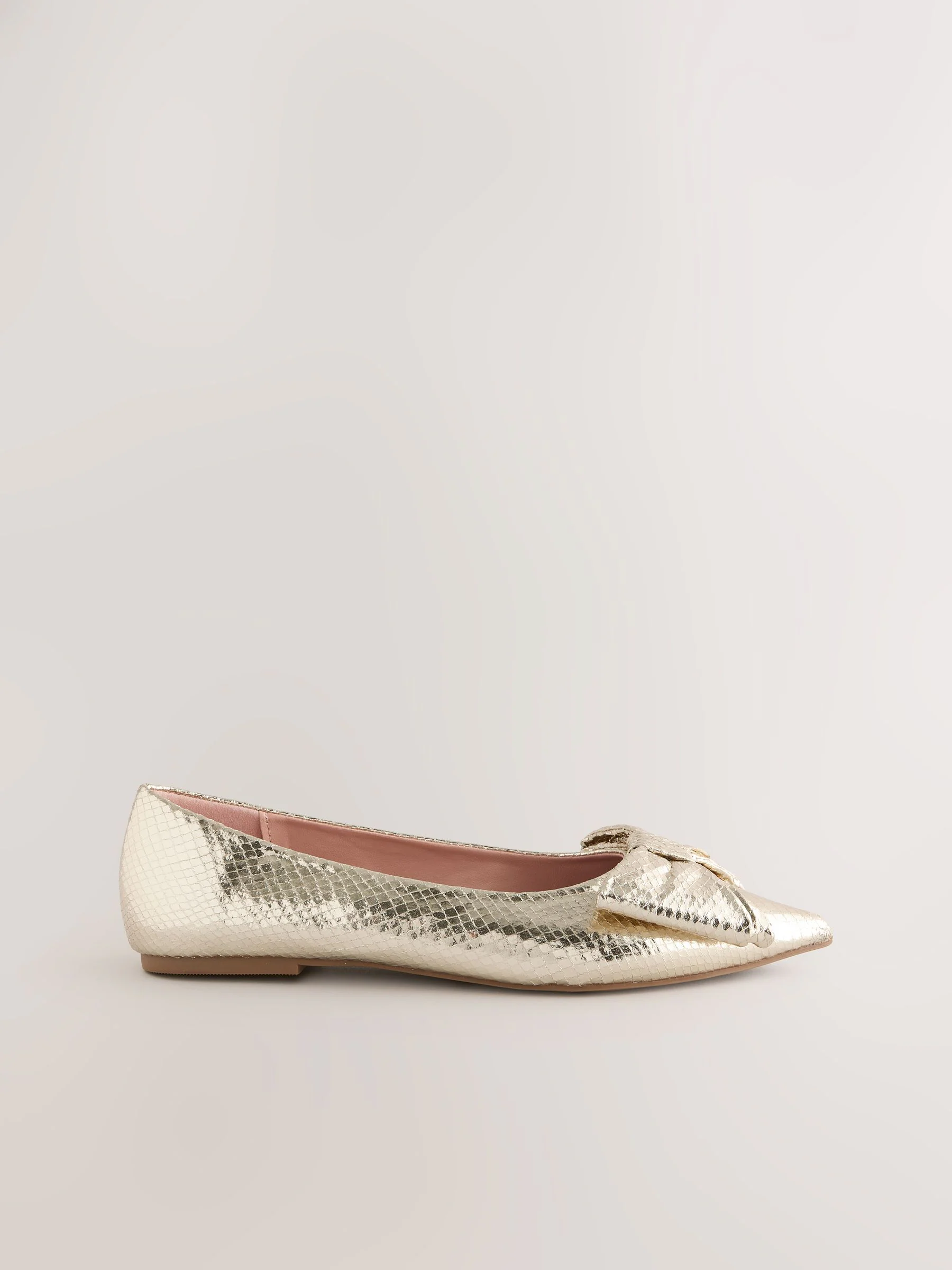 Goud - Ballerina's met spitse neus en strik