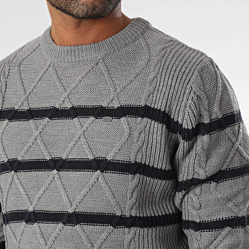 Pull Gris