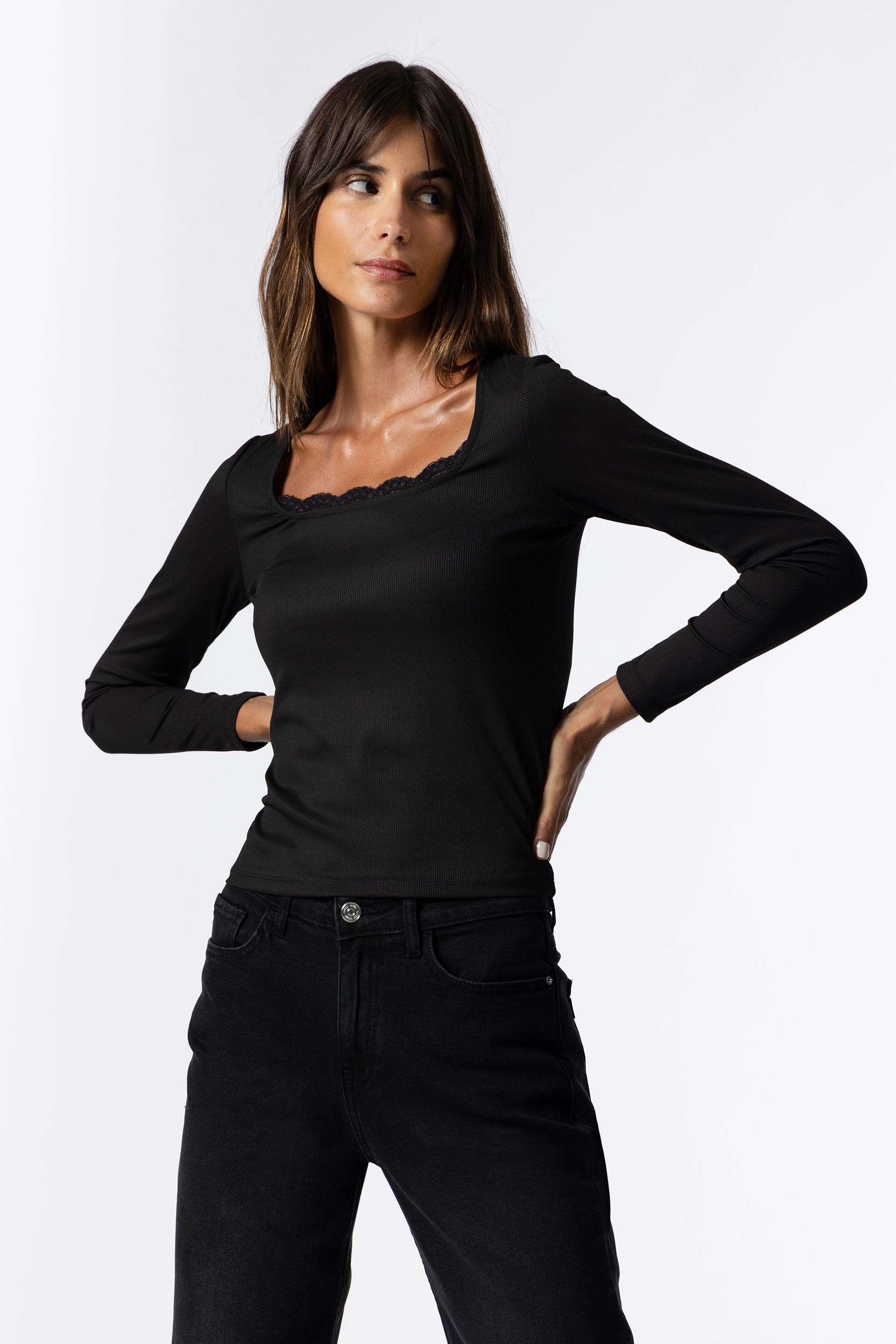 T-shirt Canelada com Renda