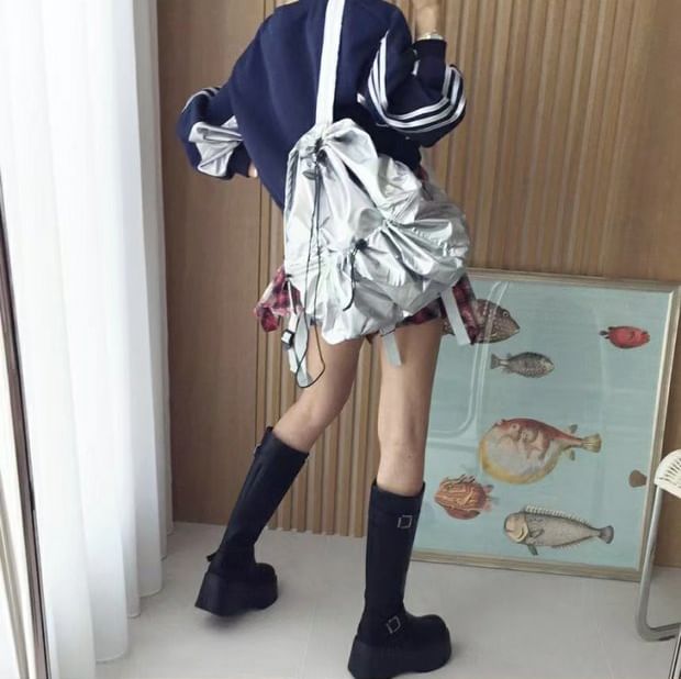MIKIGA - Asymmetrische minirok met hoge taille en ruitmotief