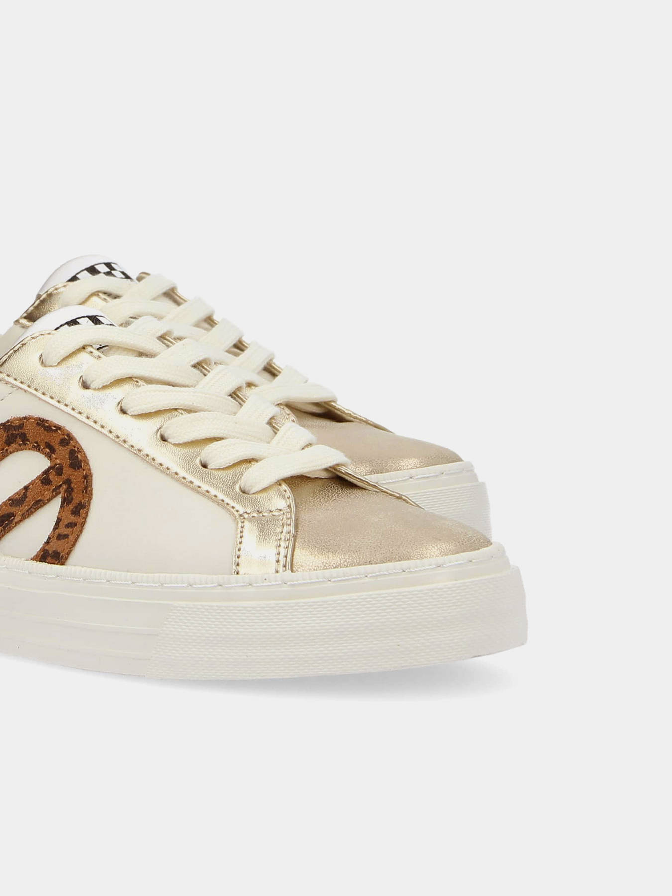 Sneakers NO NAME